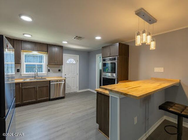 600 Pebble Drive, Fort Walton Beach, FL 32547