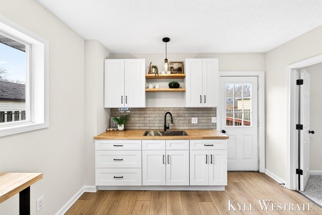 3757 Michael Avenue, Wyoming, MI 49509