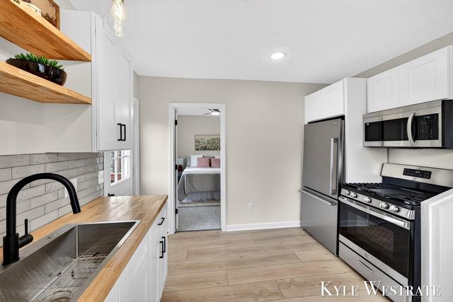 3757 Michael Avenue, Wyoming, MI 49509