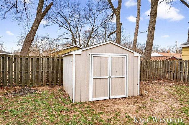 3757 Michael Avenue, Wyoming, MI 49509