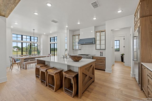 511 Interlaken, Fredericksburg, TX 78624