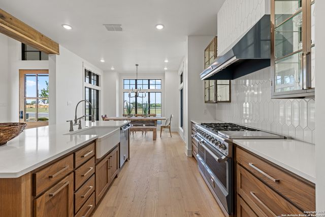 511 Interlaken, Fredericksburg, TX 78624