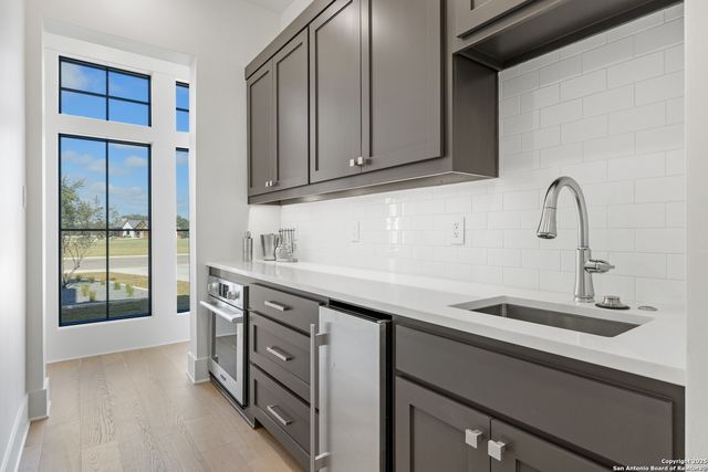 511 Interlaken, Fredericksburg, TX 78624