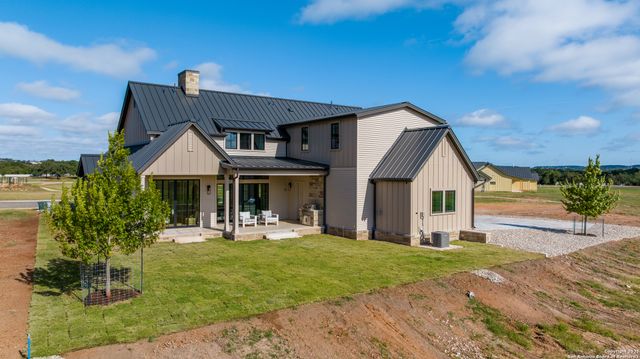 511 Interlaken, Fredericksburg, TX 78624