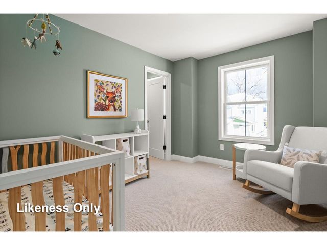 10 Mabel Way, South Burlington, VT 05403