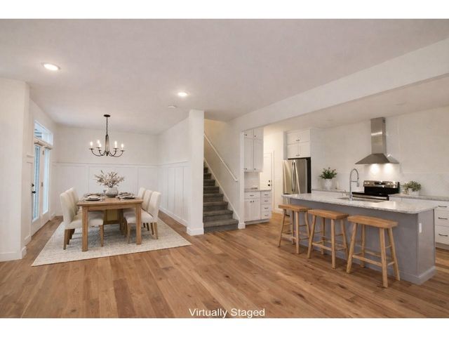 10 Mabel Way, South Burlington, VT 05403