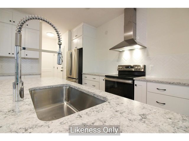 10 Mabel Way, South Burlington, VT 05403