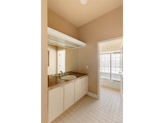 207 Cook St, Denver, CO 80206