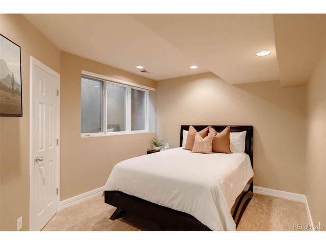 207 Cook St, Denver, CO 80206