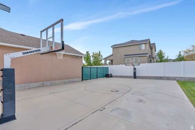 13576 S ROSE HILL DR, Riverton, UT 84096