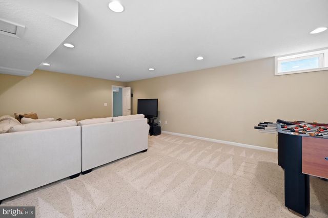 6981 WAYLAND DR, Warrenton, VA 20187