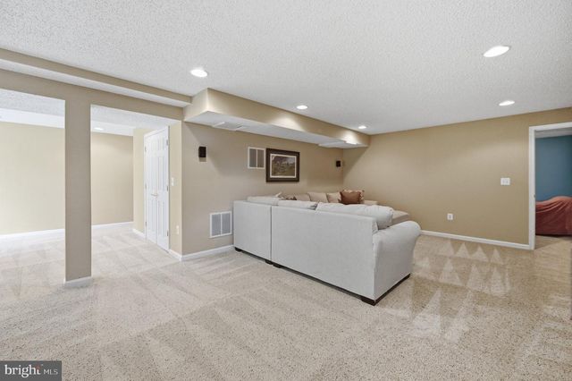 6981 WAYLAND DR, Warrenton, VA 20187