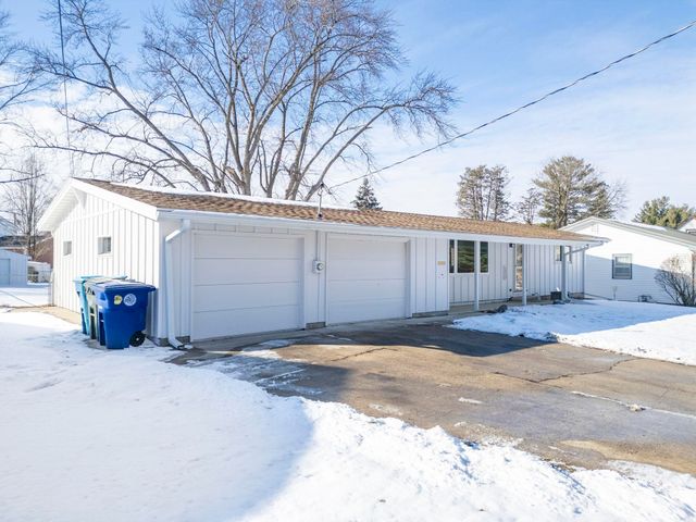 2310 Westview Avenue, Waterloo, IA 50701