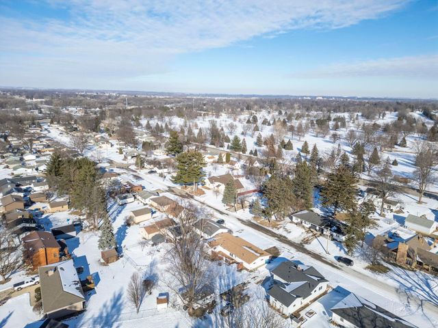 2310 Westview Avenue, Waterloo, IA 50701