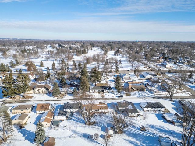 2310 Westview Avenue, Waterloo, IA 50701