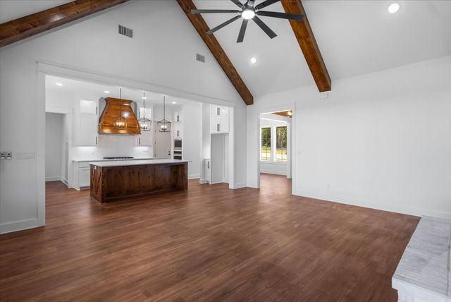 17402 Woodcrest Circle, Lindale, TX 75771