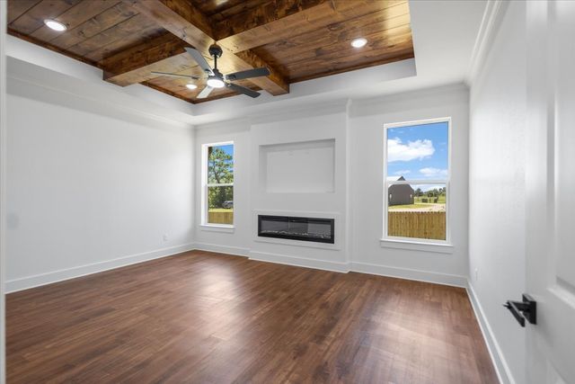 17402 Woodcrest Circle, Lindale, TX 75771