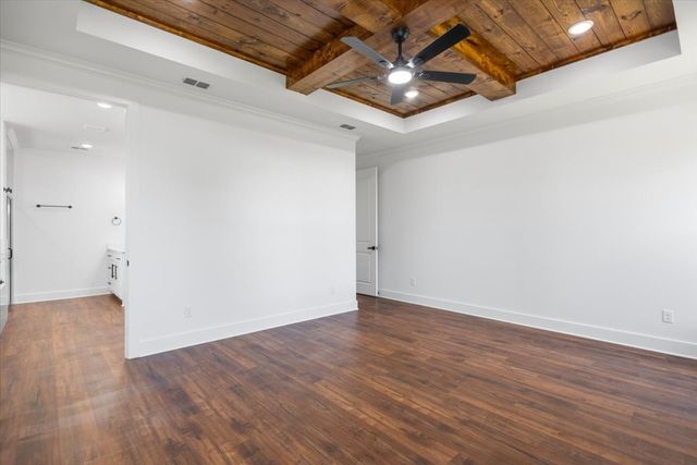 17402 Woodcrest Circle, Lindale, TX 75771