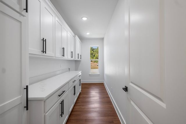 17402 Woodcrest Circle, Lindale, TX 75771