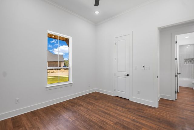 17402 Woodcrest Circle, Lindale, TX 75771