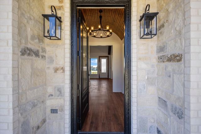17402 Woodcrest Circle, Lindale, TX 75771