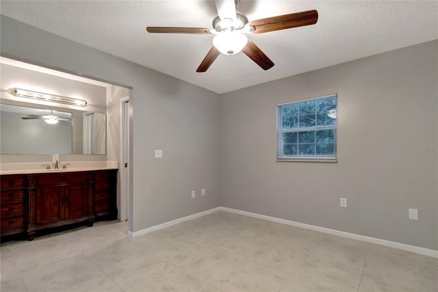 609 W REMINGTON ROAD, Lakeland, FL 33813