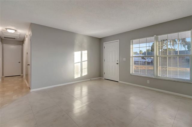 609 W REMINGTON ROAD, Lakeland, FL 33813