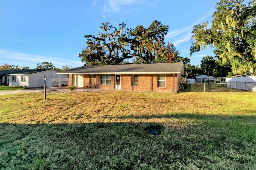 Image 42 of property listing at 609 W REMINGTON ROAD, Lakeland, FL 33813