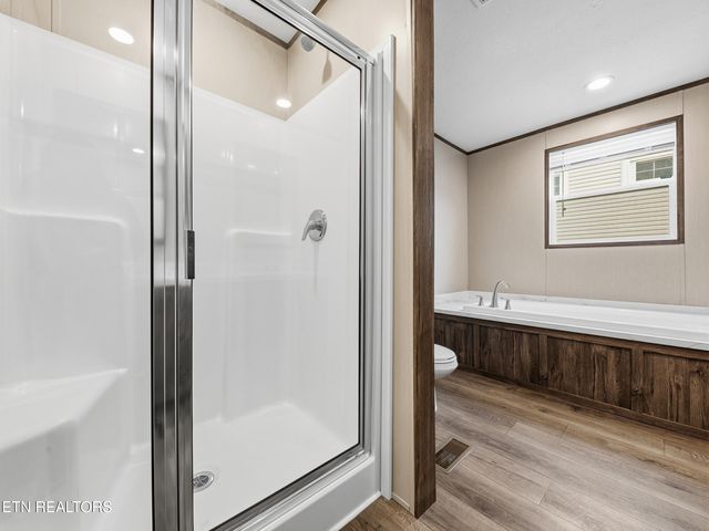 729 Siluria St, Harriman, TN 37748