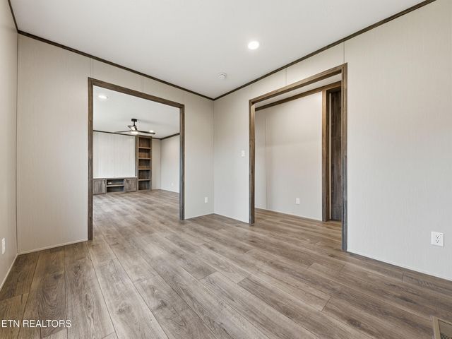 729 Siluria St, Harriman, TN 37748