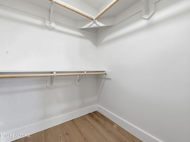 729 Siluria St, Harriman, TN 37748