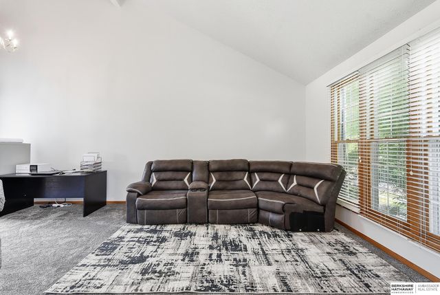 16623 Taylor Street, Omaha, NE 68116