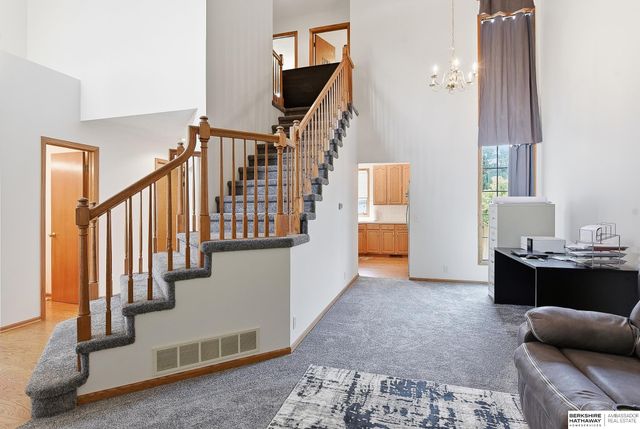 16623 Taylor Street, Omaha, NE 68116