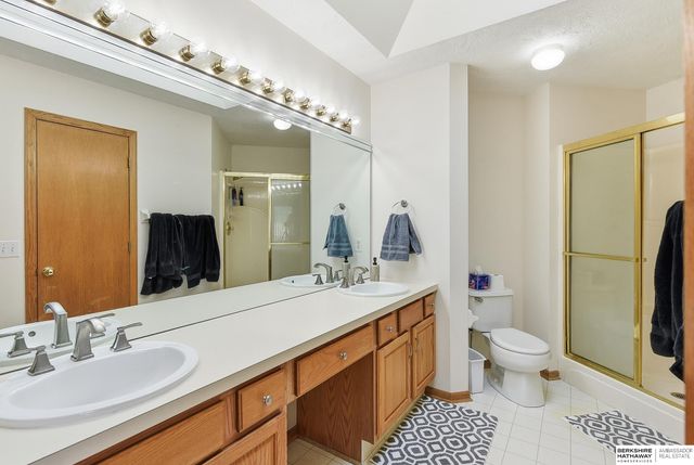 16623 Taylor Street, Omaha, NE 68116
