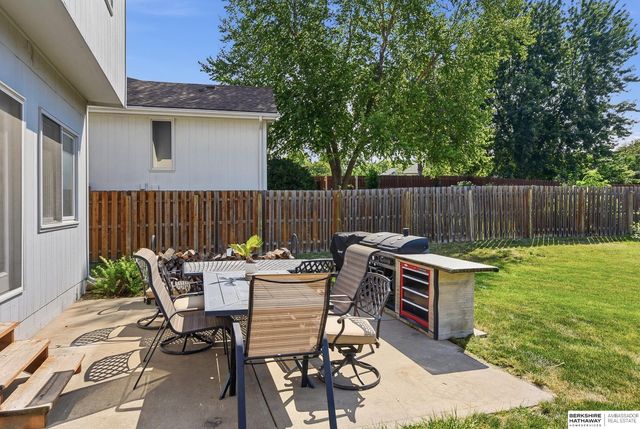16623 Taylor Street, Omaha, NE 68116