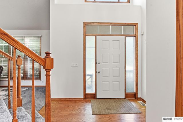 16623 Taylor Street, Omaha, NE 68116