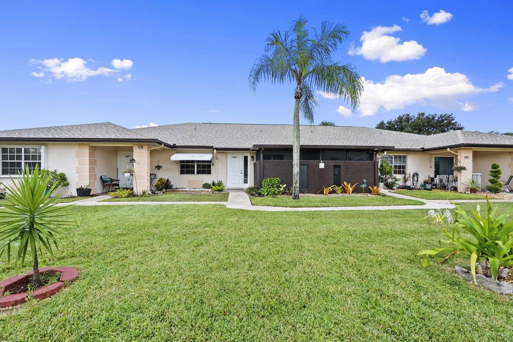 5842 Moss Court 9, Fort Pierce, FL 34982