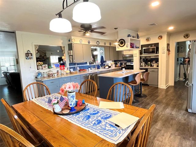 11009 HWY 77 Highway, Lexington, TX 78947