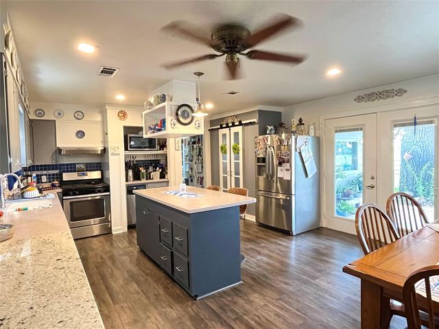11009 HWY 77 Highway, Lexington, TX 78947
