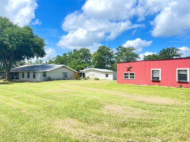 11009 HWY 77 Highway, Lexington, TX 78947