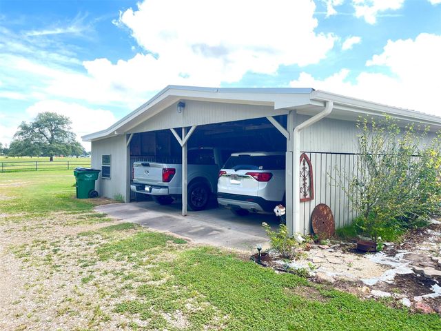 11009 HWY 77 Highway, Lexington, TX 78947