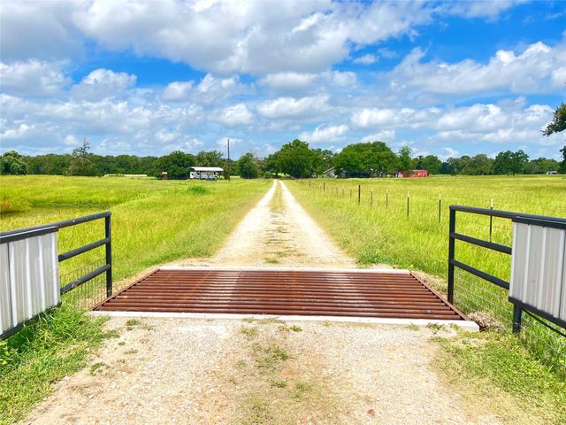 11009 HWY 77 Highway, Lexington, TX 78947