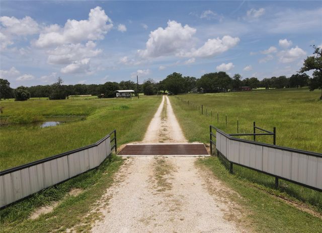 11009 HWY 77 Highway, Lexington, TX 78947