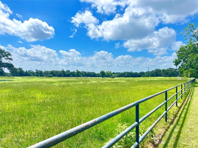 11009 HWY 77 Highway, Lexington, TX 78947