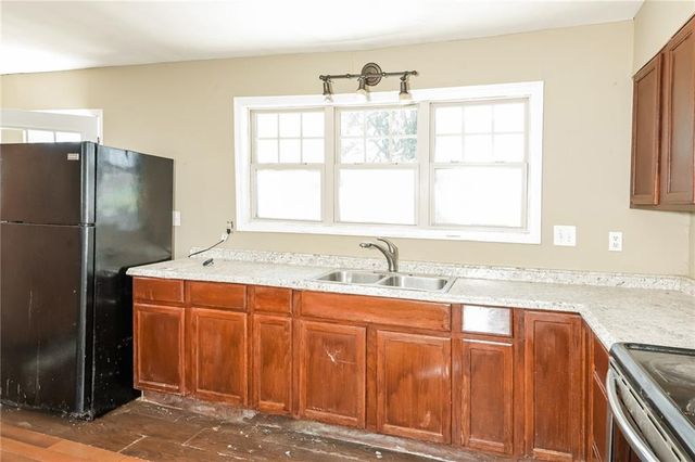 2325 E Hill Way, Norcross, GA 30071