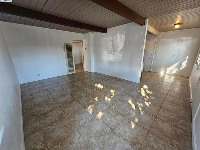 39 Harbor Dr, Bay Point, CA 94565