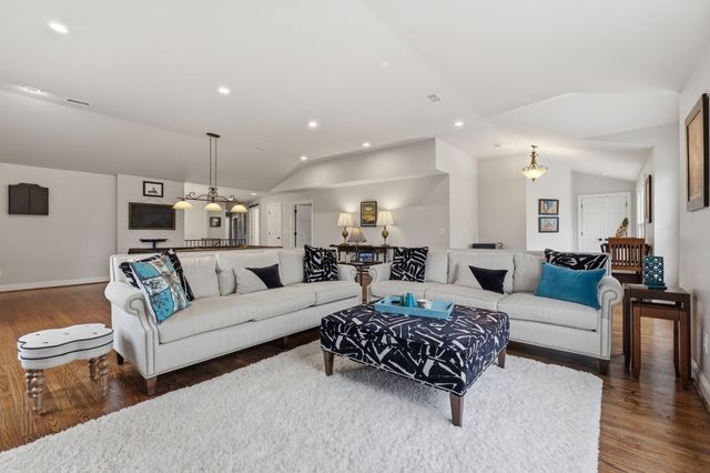 674 Hill Rd, Brentwood, TN 37027