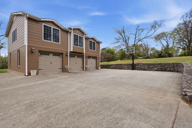 674 Hill Rd, Brentwood, TN 37027