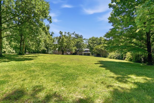 674 Hill Rd, Brentwood, TN 37027