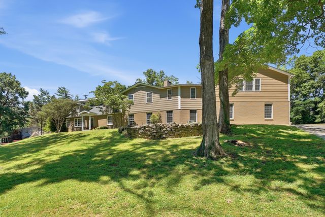 674 Hill Rd, Brentwood, TN 37027